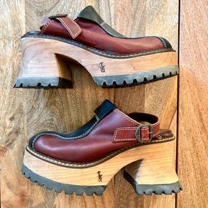 SOLD 🥀Vintage London Underground Platform Chunky Heel Wood Lug Sole Clog 🥀